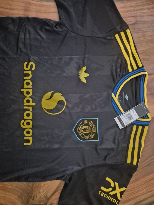 Новите тениски на Манчестър Юнайтед