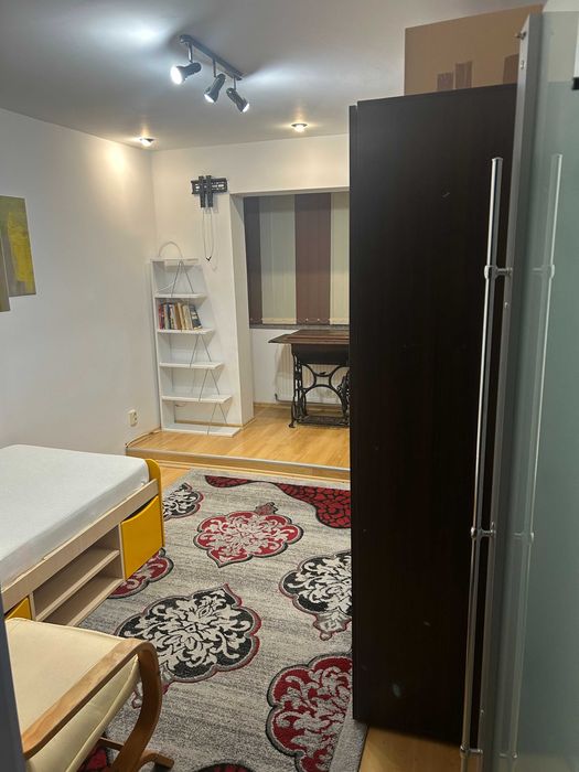 Ofer spre inchiriere apartament 3 camere, Bacau