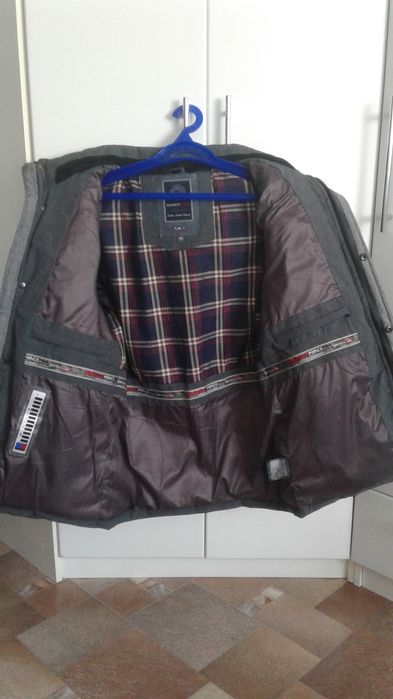 Продам зимнюю куртку для мальчика.