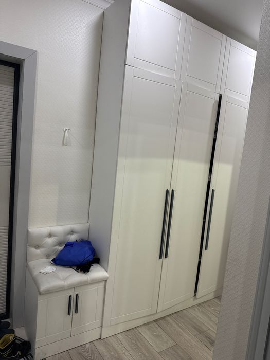 Шкаф для прихожей