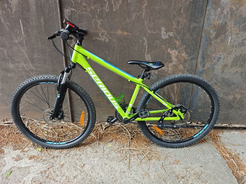 Bicicleta Serious Rockville aluminiu,27,5inch,Shimano,24 viteze,lumini