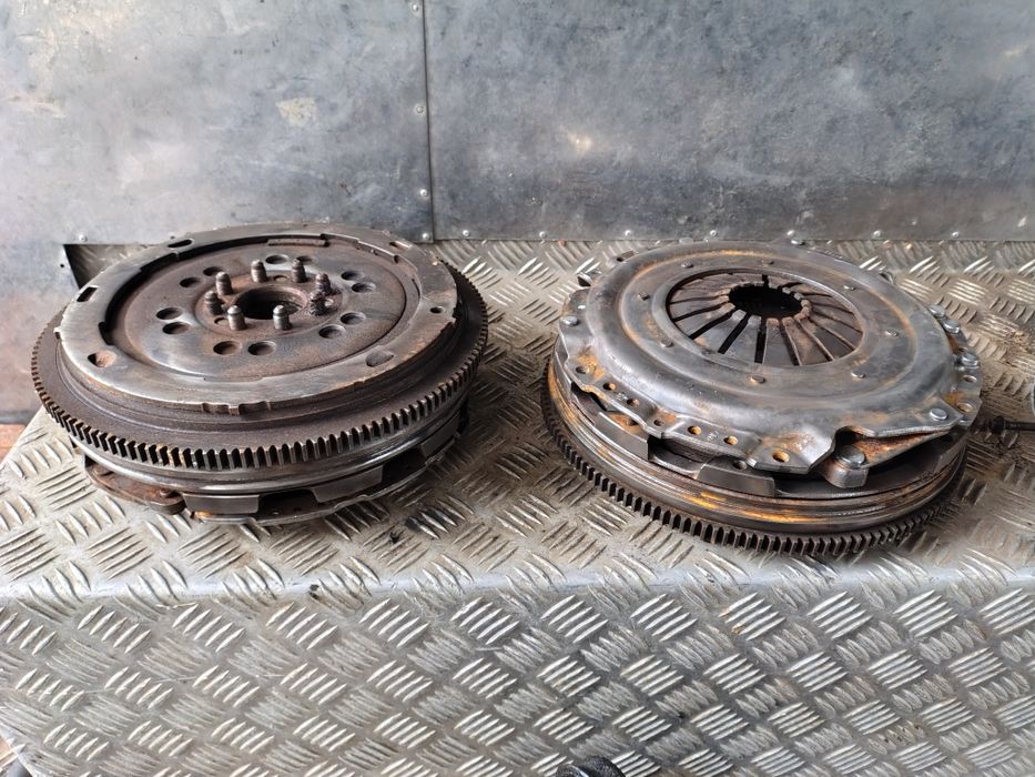 Демферен маховик за Мерцедес Спринтер / Mercedes Sprinter W905 2.9 TDI