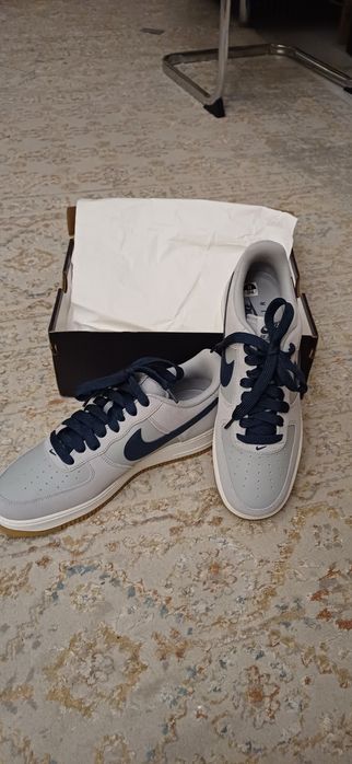 Продам кроссовки Nike