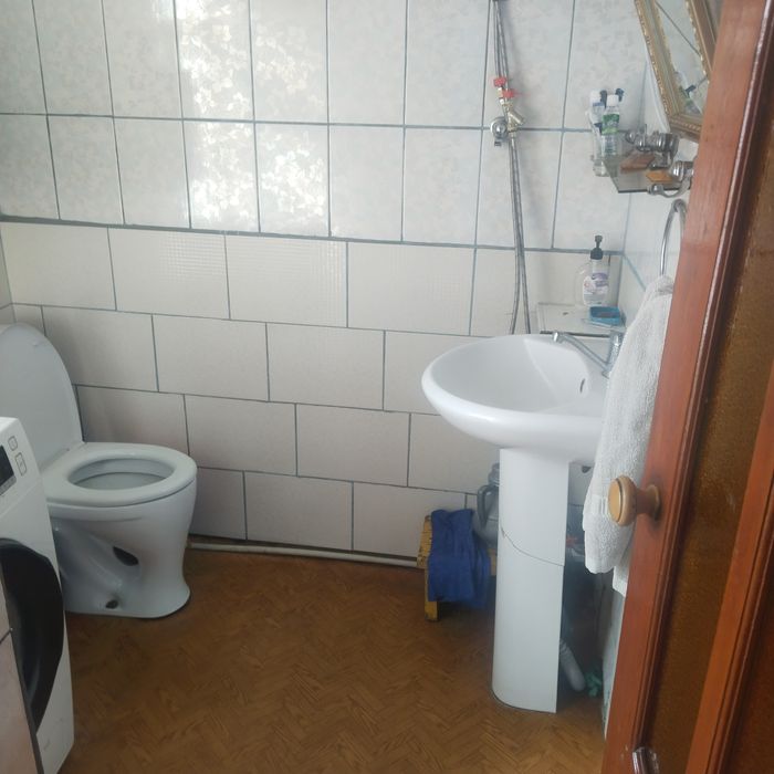 Срочно уй сатылады 5 болме.