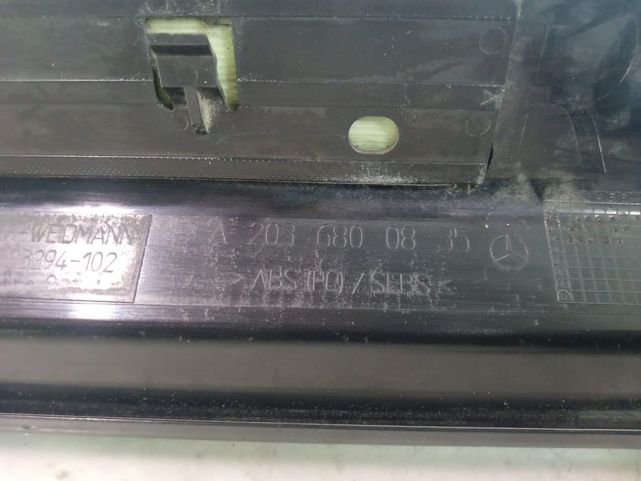 Ornament prag dreapta A2036800835 Mercedes-Benz C-Class W203/S203/CL2