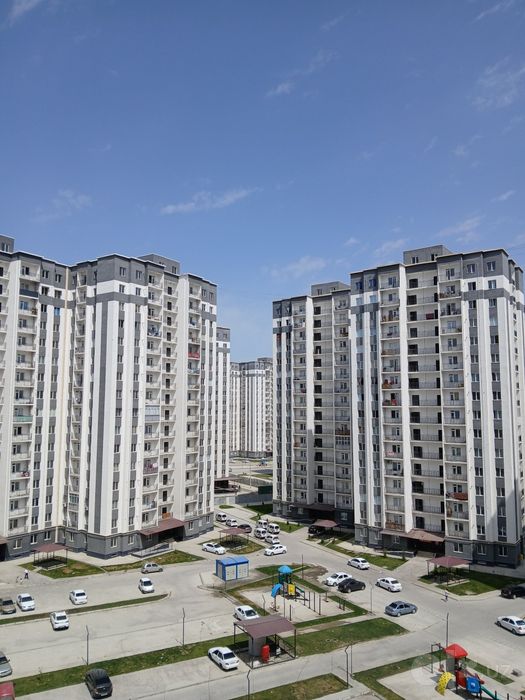 Qorasuvda poliklinika yonida 2 xona ijaraga
16-qavatli dom
8-qavatid