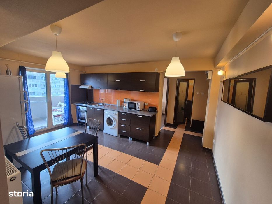 Vand apartament 3 camere Micro 4