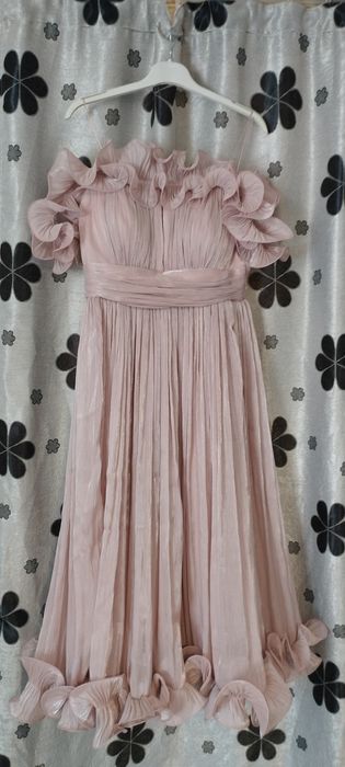 Rochie nouă cu etichetă