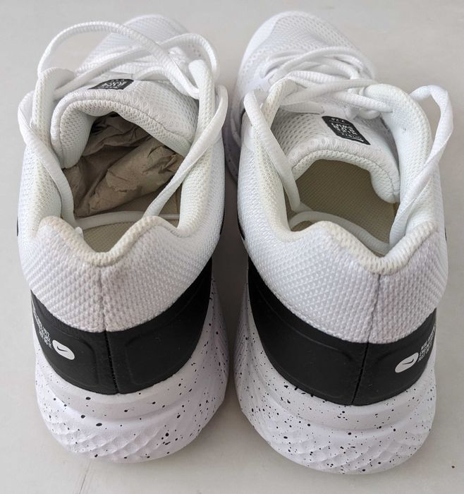 Nike Run Swift 2 унисекс бели маратонки номер 43 от Сащ