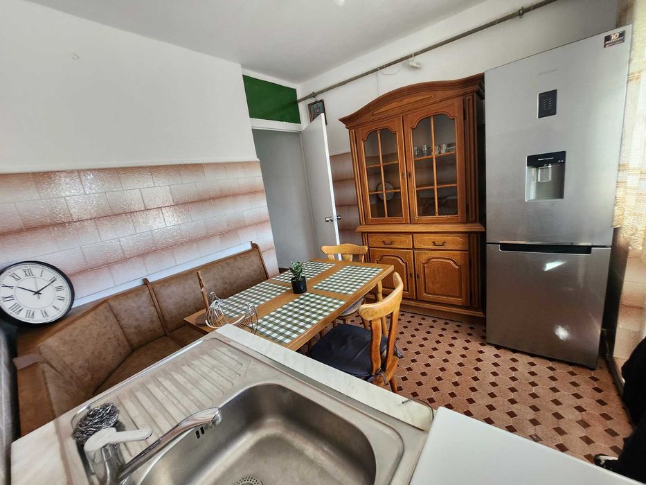 0749607555 Ofertã: 360€ Ultracentral Închiriez Apartament 2 camere RM.Vâlcea