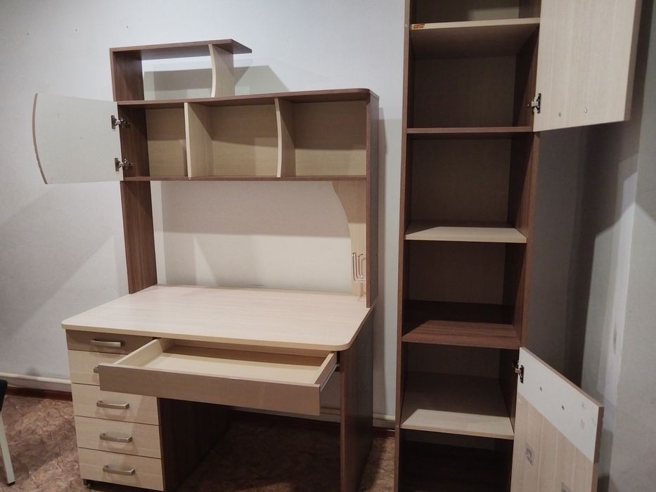 Продам мебель "Британия".