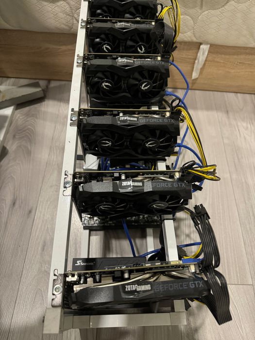 Копачка за крипто валута  mining rig