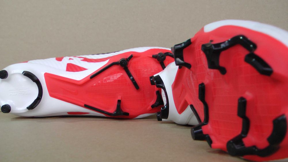 Ghete fotbal crampoane NOI Nike Zoom Vapor 15 marimea 41