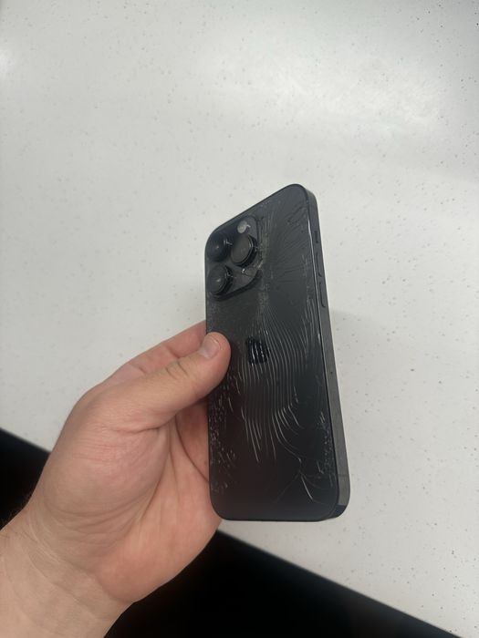 Продам iphone 13 pro 256gb