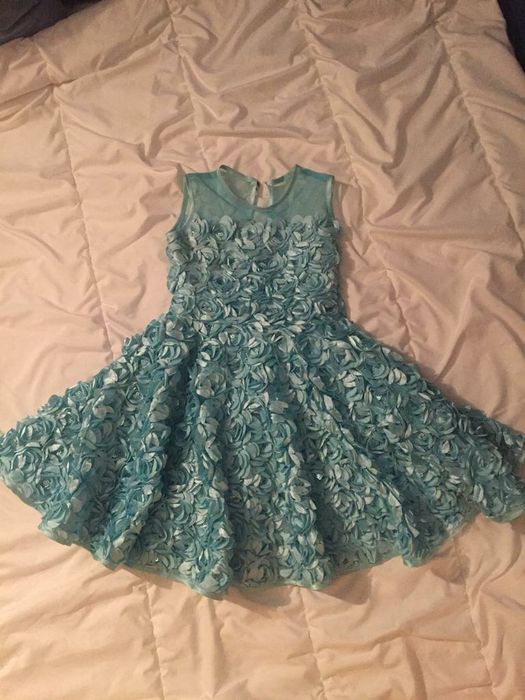 Продам платье на девочку