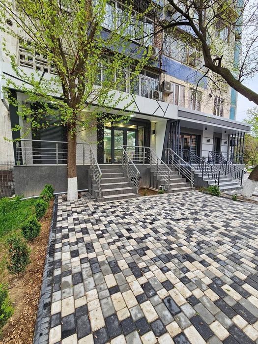 S1 da joylashga o’zimning ofisim arendaga beriladi. Tayyor ofis.