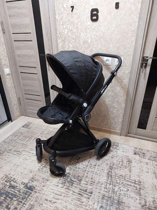 Детская коляска В хорошем сострянии Имеется 3 позиции