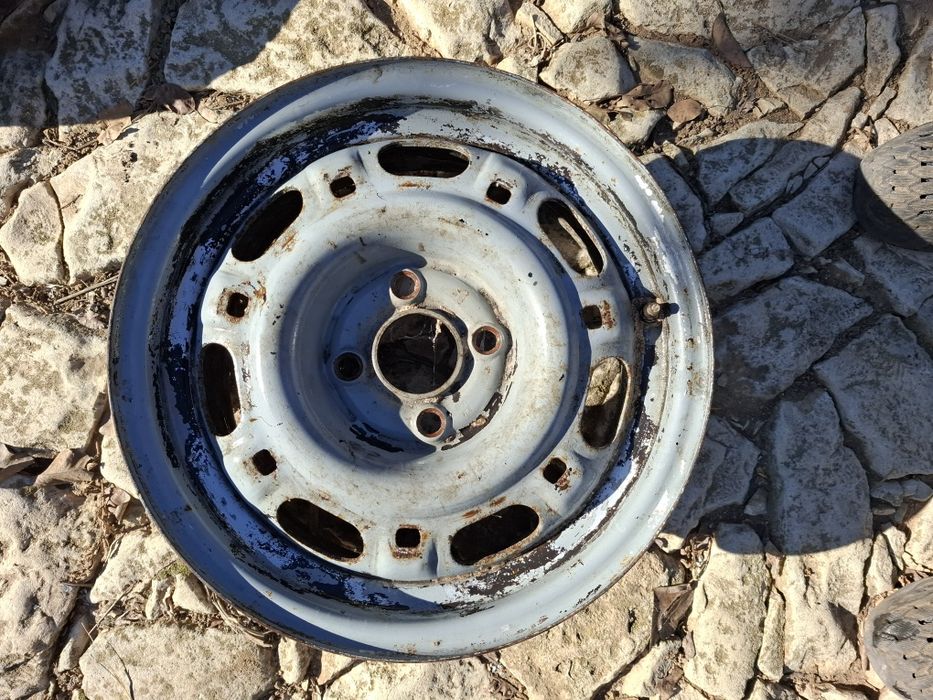 Джанти  РеноМеганСценик алуминиеви 14"-4бр-120евроДжанти  железни 14"Пасат2-60 евро/Патерици -1бр Пасат2 ,Рено Меган Сценик-1бр-30 евро,фарПоло2004бр2