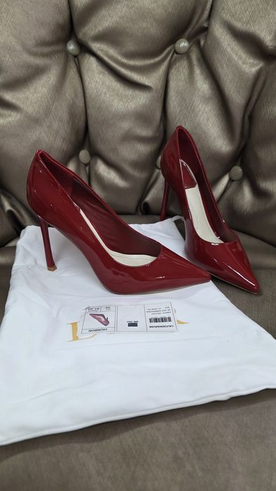 Обувки Christian Dior налични