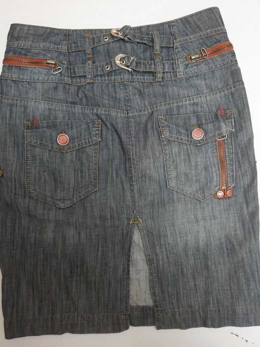 Fusta din blugi deosebita