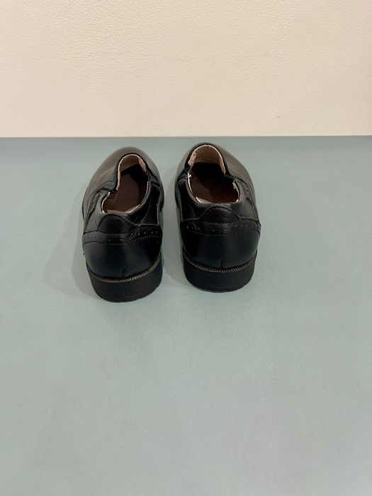 Продам туфли для мальчика