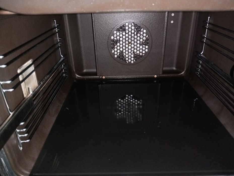 Уникална печка с керамичен плот Voss Electrolux с 2 години гаранция