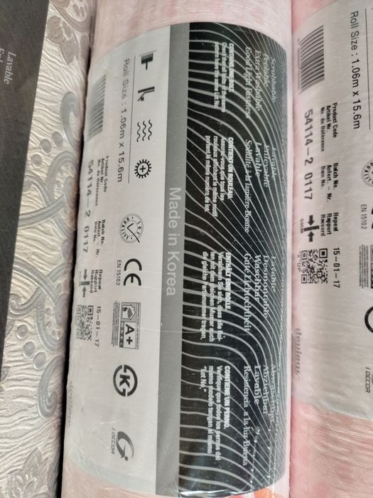 Продам обои  флизелиовые