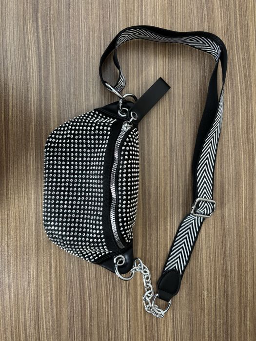 Малка чанта за през рамо