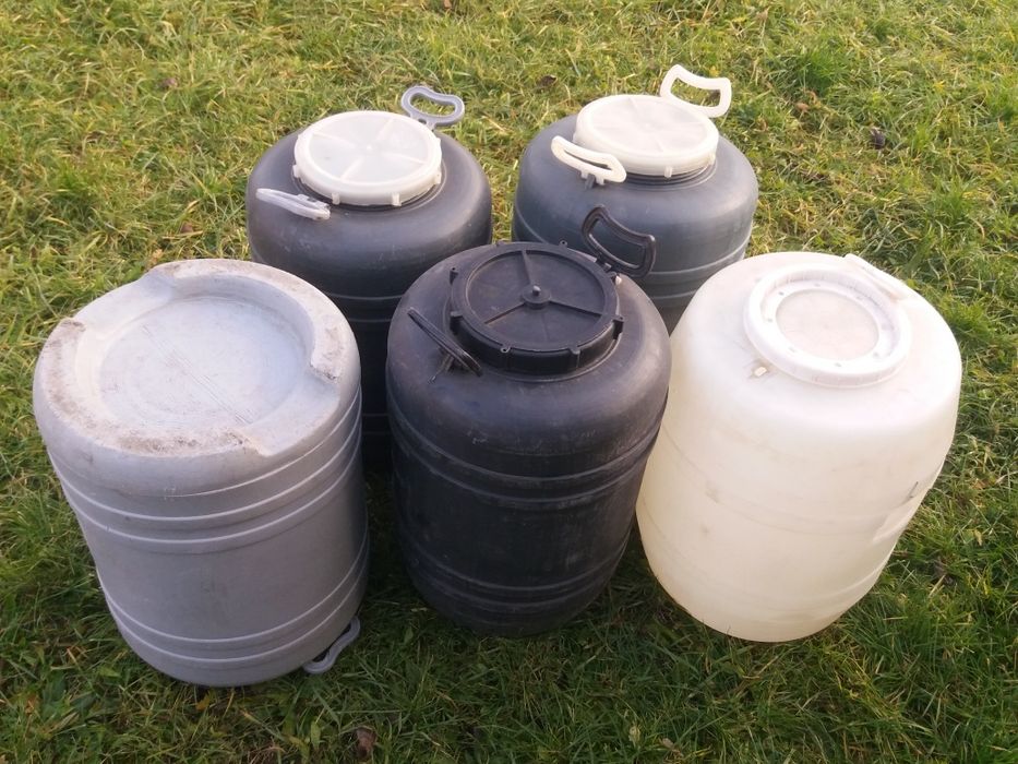 Butoi,bidon 60 litri din plastic gros cu capac filetant