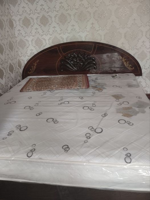 Faqat divanni o‘zi matrasi yangi