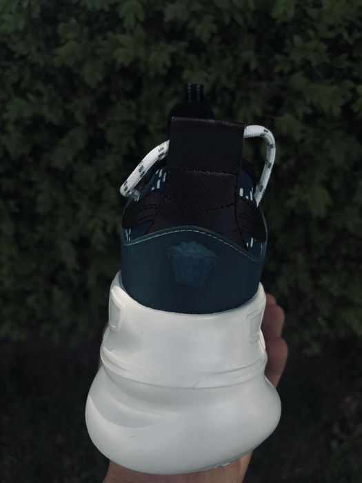 Versace Chain Reaction