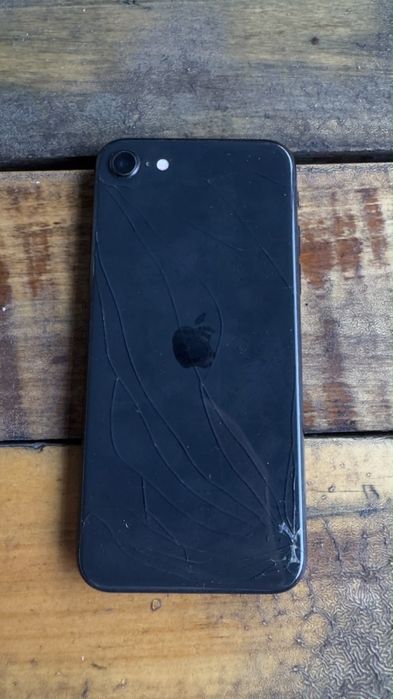 Iphone SE 2020 года