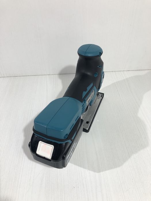 Pendular Makita DJV 181