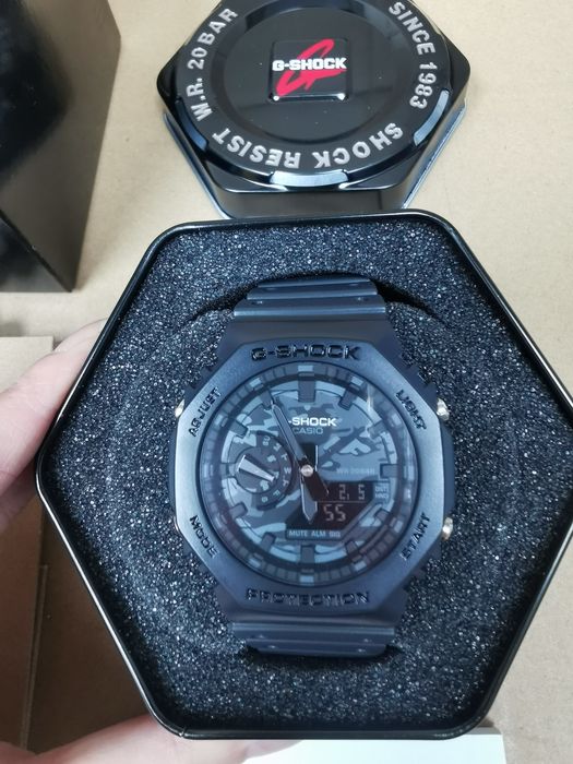 Часовник G-shock