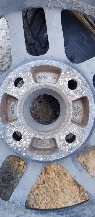 Продам колеса на Ниссан