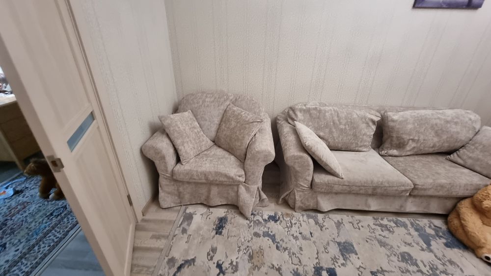 Продам диван 2 кресла