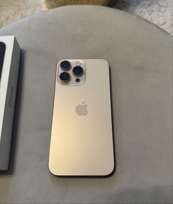 Iphone 16 Pro Max GOLD 256 GB (folie privacy glass) + 2 huse Velante