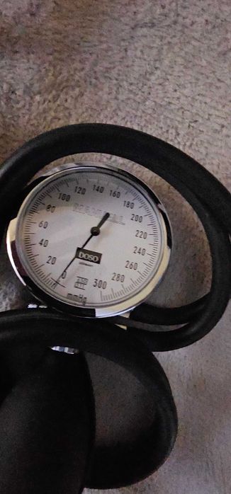 set stetoscop si aparat luat tensiunea