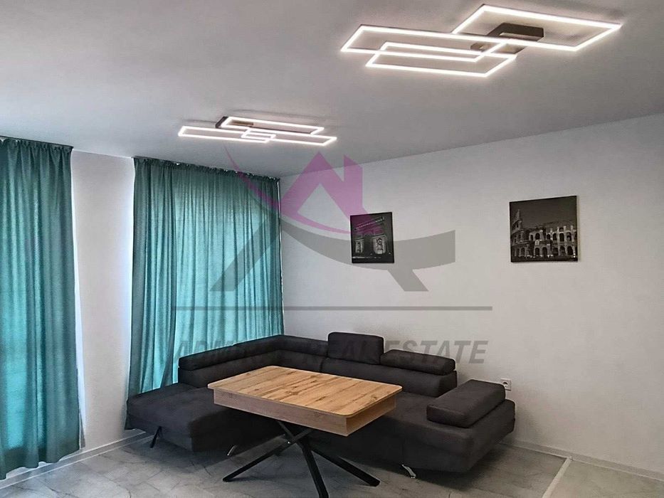 Дава се под наем Двустаен апартамент в Варна, Възраждане 3 - 58 кв.м за 511 € - Снимка #1