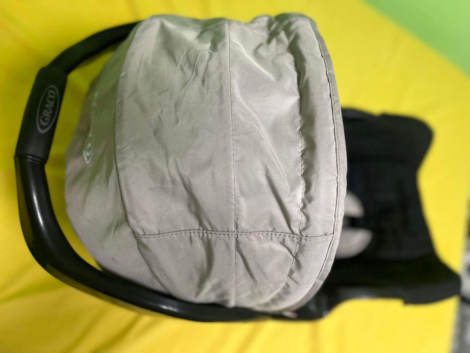 Столче/кош за кола за новородено - Graco