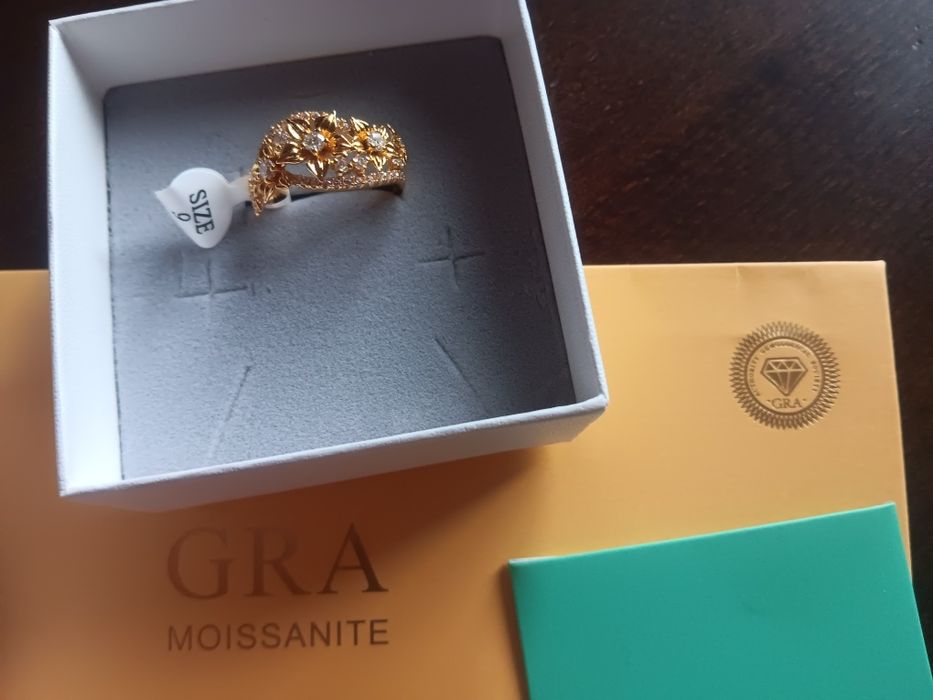 Дамски пръстен с мозанит