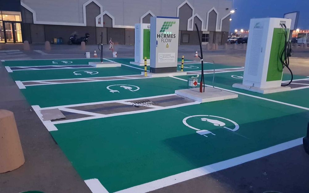 Marcaje rutiere profesionale – parcări, hale, depozite