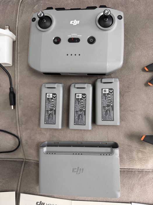Dronă DJI Mini 2 Fly More Combo – Stare Impecabilă, doar testata , Pachet Complet + Filtre