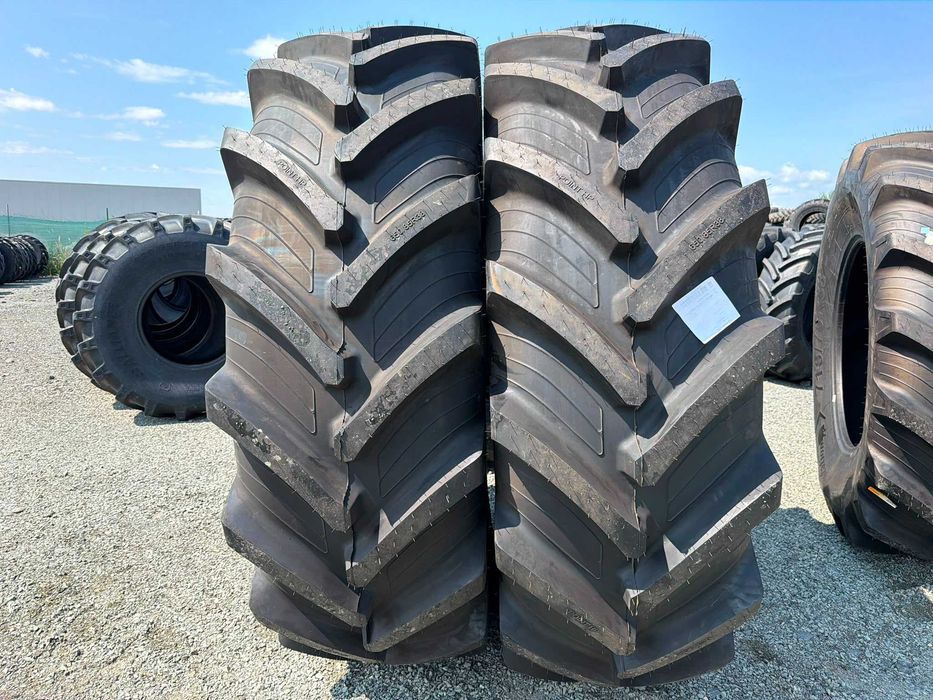 OCAZIE TAURUS Cauciucuri tractor 650/85r38 si fata 600/70r30 anvelope tractor John Deere Fendt Case IH New Holland Massey Ferguson Deutz-Fahr Valtra