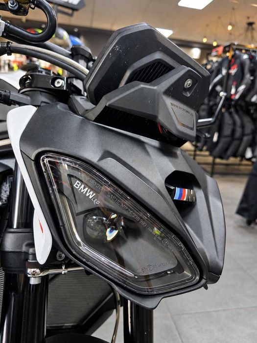 Пистов мотор BMW M1000R 2026