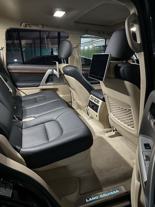 Land Cruiser Tayota 200