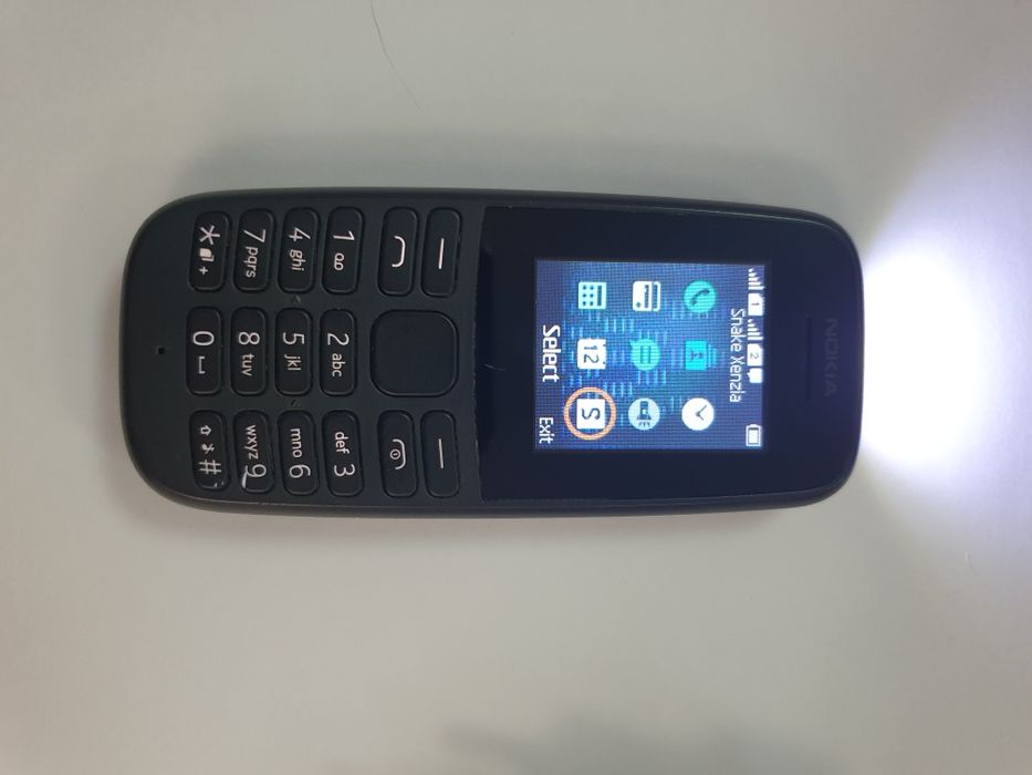 Telefon Nokia 105 2019 ca nou seniori necodat taste butoane tetris