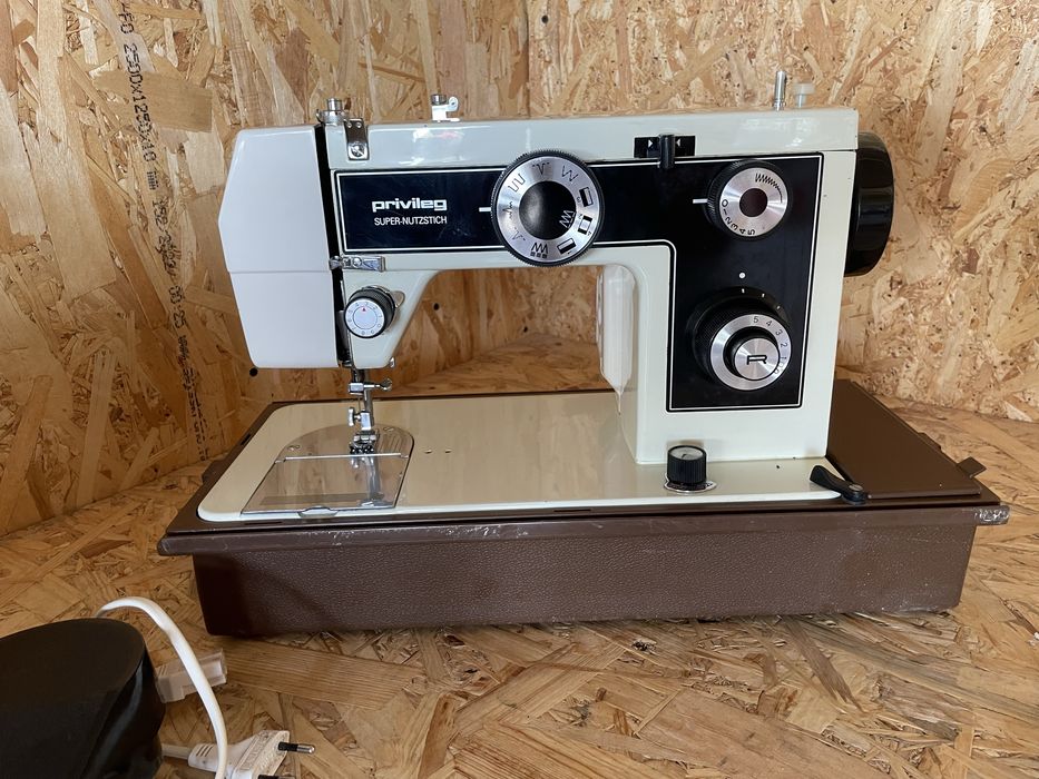 Masini de cusut singer /privileg