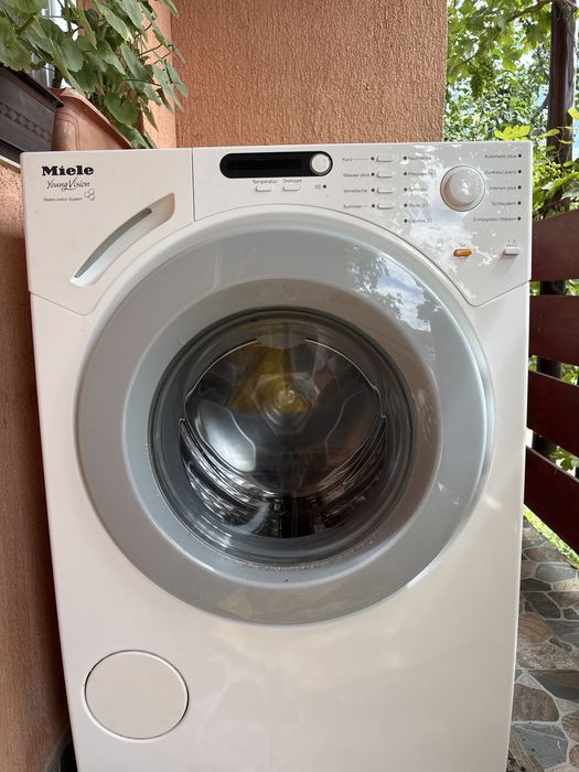 Vand masina de spalat haine Miele  , cuva defecta