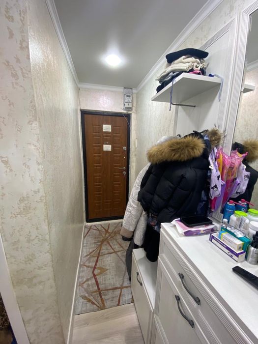 продается 2 комнатная квартира.